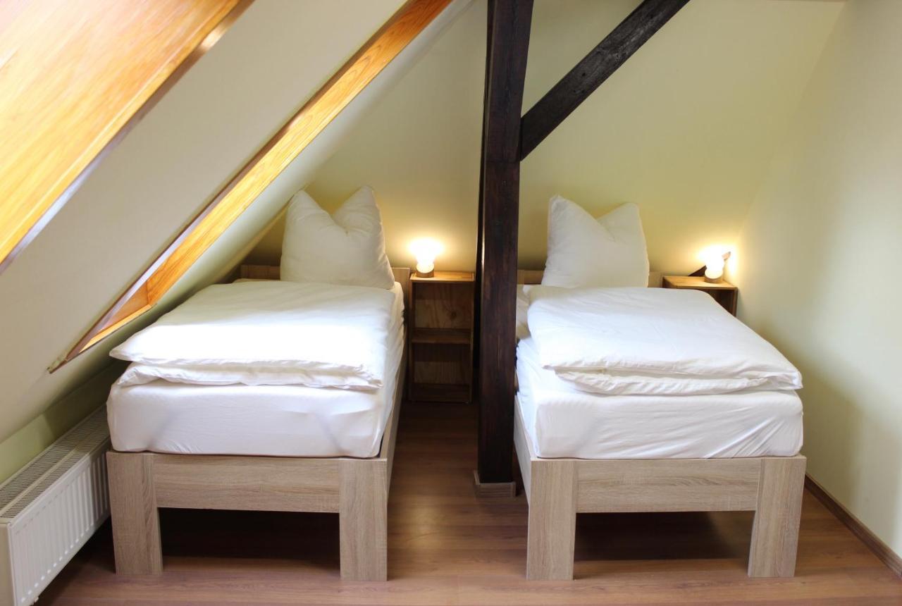 Apartment 1895 *